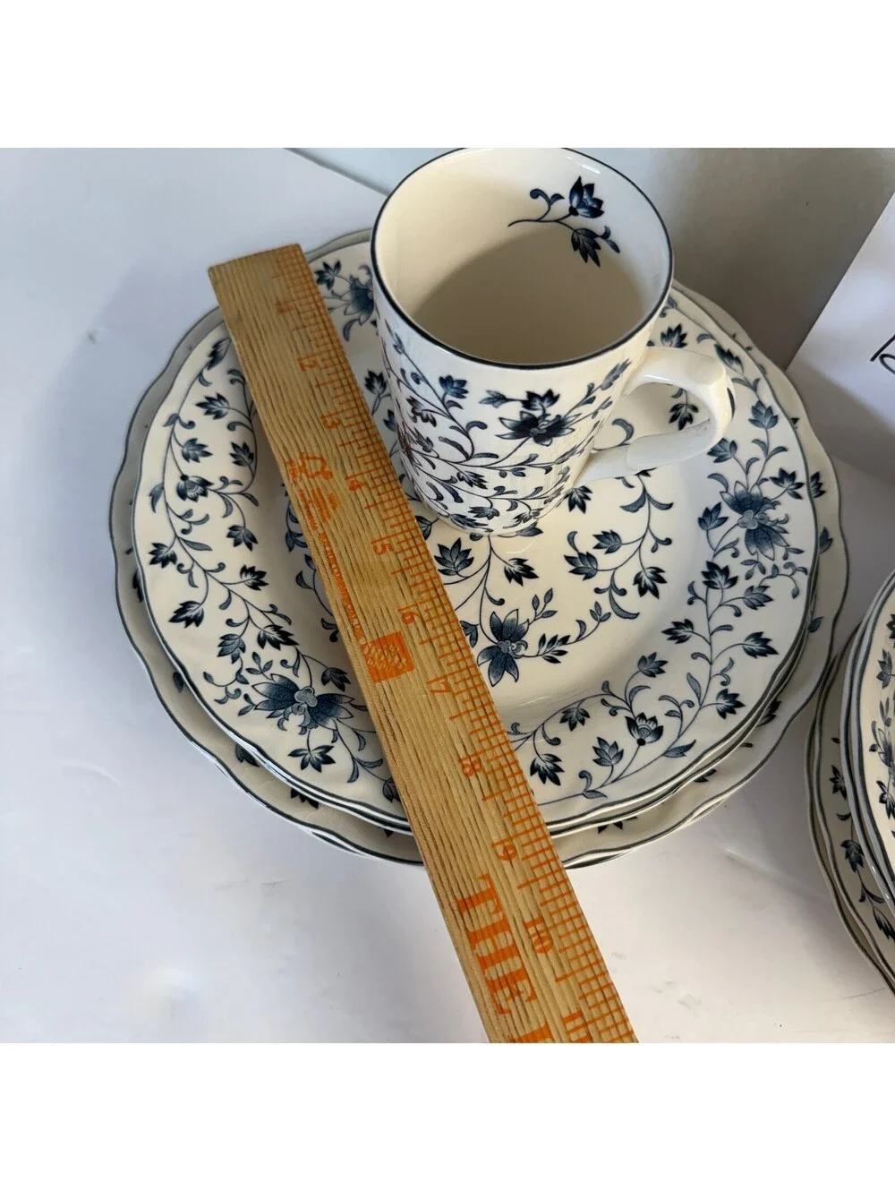 Nikko Fine Tableware Blue Floral Porcelain Set - 8 Pieces - Storage Location B-1